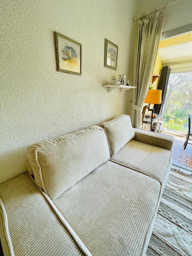 Bel Appartement Avec Mezzanine, Vue Mer Et Piscine Cogolin Exterior foto